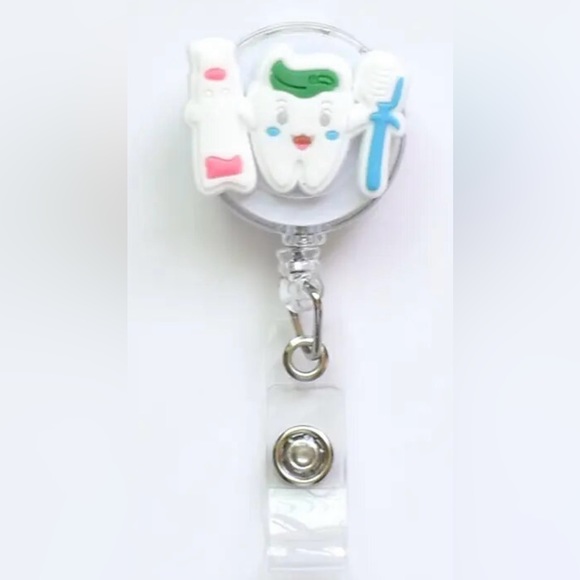 $1 DENTAL RETRACTABLE ID HOLDER CLIP. NEW. $1 WITH ANY $10 ORDER OR MORE - Picture 7 of 8